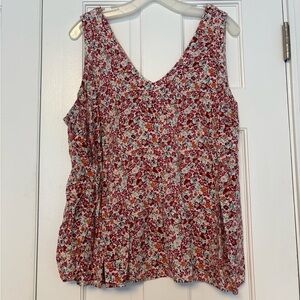 Torrid Boho Floral Sleeveless V-Neck Tank Blouse Red Floral Rayon Size 1 H6